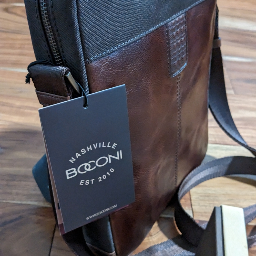 Boconi Nashville Burnished Leather Crossbody Messenger Bag Nwt ❤️